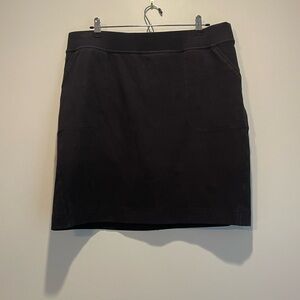 Duluth Women’s Black Short Skirt with Shorts Underneath Size Large